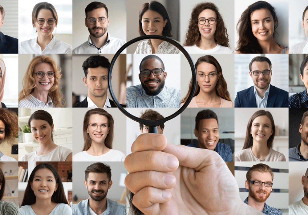 loads of peoples faces 